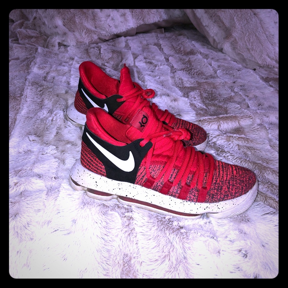 Kid Nike sneakers